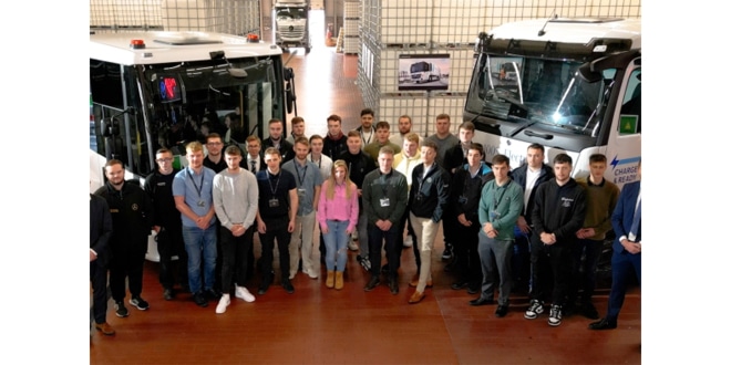 Mercedes-Benz Trucks ‘grows its own’ with a new crop of qualified heavy vehicle technicians